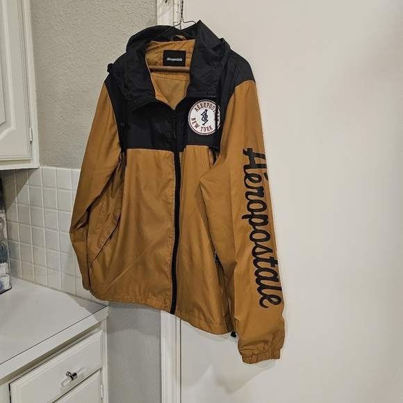 NWT Aeropostale Men Zip Windbreaker Hoodie Drawstring Logo Gold Black Large - Picture 4 of 15